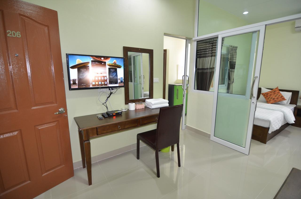 The Best Place Samut Prakan Exterior photo
